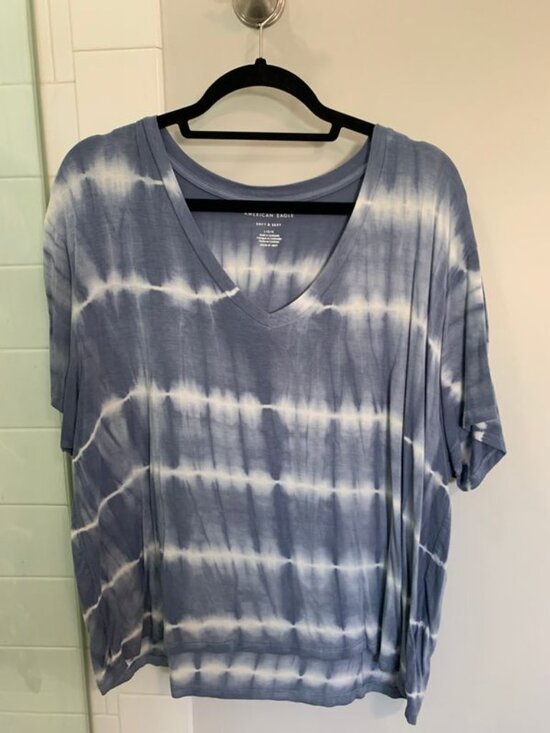 American Eagle Outfitters Tops - American Eagle Womens Soft & Sexy Blue Tie Dye V Neck T-Shirt